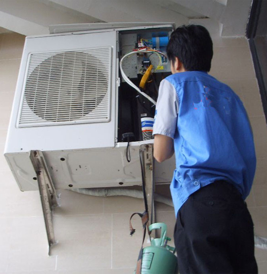 北塔空调开机无反应维修